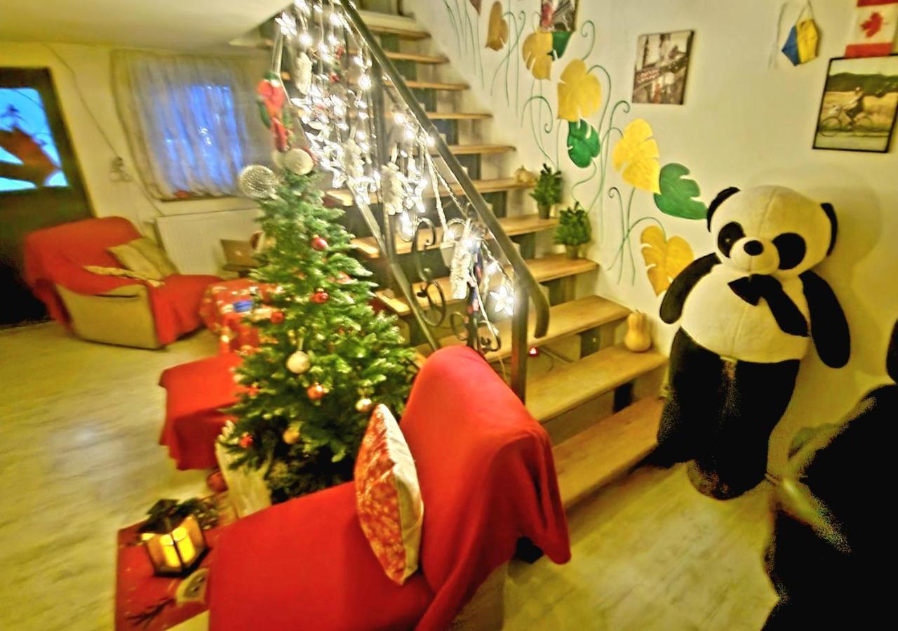 Отель Happy Pandasn12 Боржоми Экстерьер фото